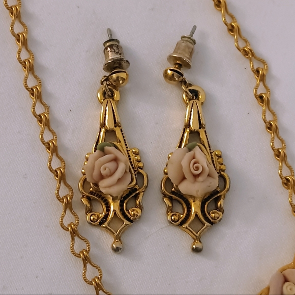 𝑷𝒊𝒏𝒌 𝑹𝒐𝒔𝒆 𝑮𝒐𝒍𝒅 𝑻𝒐𝒏𝒆 𝑱𝒆𝒘𝒆𝒍𝒓𝒚 + 𝑶𝒓𝒏𝒂𝒎𝒆𝒏𝒕𝒔 - Picture 7 of 12